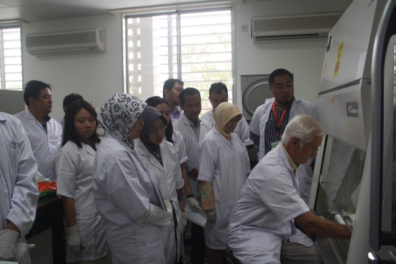 Laboratory Diagnostic Training in Indonesia